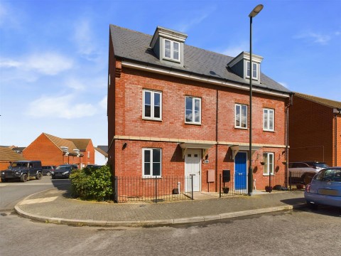 View Full Details for Chestnut Road, Brockworth, Gloucester