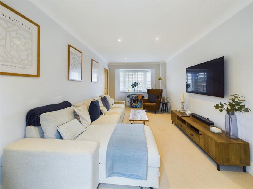 Images for Villard Close, Coombe Hill