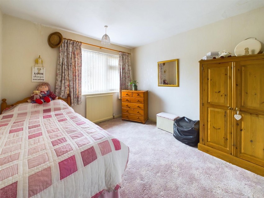 Images for Derwent Close, Brockworth, Gloucester